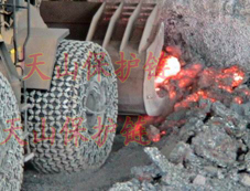 守護重型機械的鋼鐵衛(wèi)士 礦山專用輪胎保護鏈與建筑機械防滑鏈